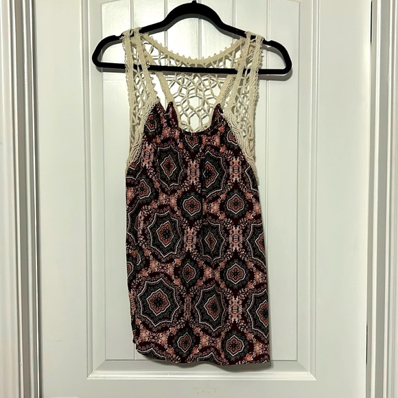 Beautiful, Summer blouse w crochet shoulders & back. Sz: Large $16 - Picture 1 of 6